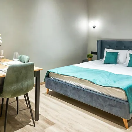 Navi Jozsef * Budapest