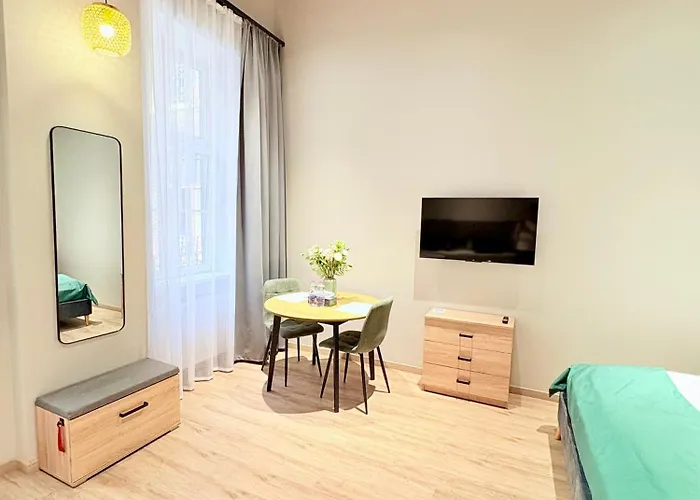 Navi Jozsef Apartament *