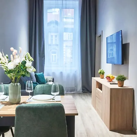 Navi Jozsef Appartement *